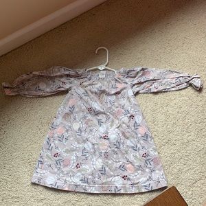 A fall inspired cotton patterned dress with elastic sleeves